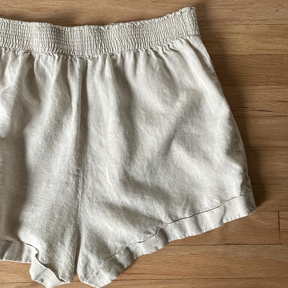 Reformation Women’s Mila Linen Short Oatmeal 2X - Picture 11 of 12